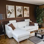 Apartamento Me Homes - Große Moderne Designer-wohnung Für Urlaub Und Business - Mit Küche, Büro, Balkon Und 2 Parkplätzen Bayreuth