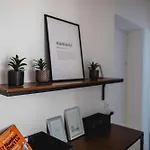 Grosse Moderne Designer-wohnung Fuer Urlaub Und Business - 3 Schlafzimmer, Kueche, Buero, Terrasse Und 2 Kostenlose Parkplaetze *