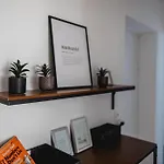 Grosse Moderne Designer-wohnung Fuer Urlaub Und Business - 3 Schlafzimmer, Kueche, Buero, Terrasse Und 2 Kostenlose Parkplaetze