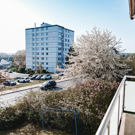 Me Homes - Grosse Moderne Designer-wohnung Fuer Urlaub Und Business - Mit Kueche, Buero, Balkon Und 2 Parkplaetzen Bayreuth