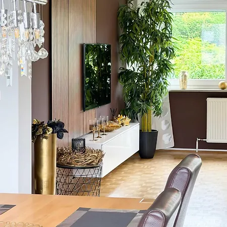 Appartamento Grosse Moderne Designer-wohnung Fuer Urlaub Und Business - 3 Schlafzimmer, Balkon, Kueche, Buero Und 2 Kostenlosen Parkplaetze Bayreuth