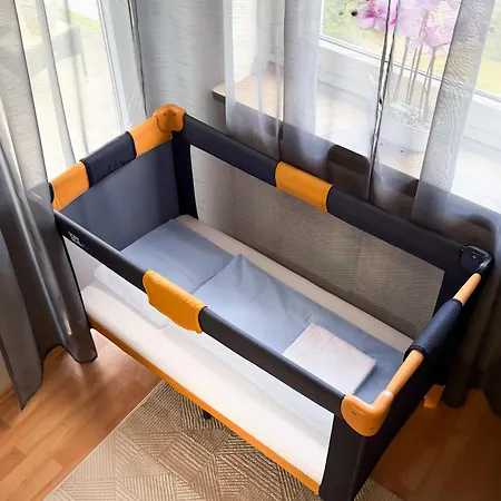 Grosse Moderne Designer-wohnung Fuer Urlaub Und Business - 3 Schlafzimmer, Balkon, Kueche, Buero Und 2 Kostenlosen Parkplaetze Bayreuth