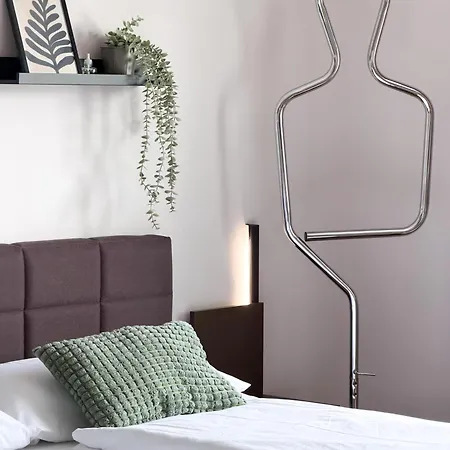 Grosse Moderne Designer-wohnung Fuer Urlaub Und Business - 3 Schlafzimmer, Balkon, Kueche, Buero Und 2 Kostenlosen Parkplaetze * Bayreuth
