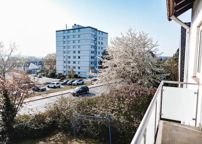 Me Homes - Grosse Moderne Designer-wohnung Fuer Urlaub Und Business - Mit Kueche, Buero, Balkon Und 2 Parkplaetzen Bayreuth